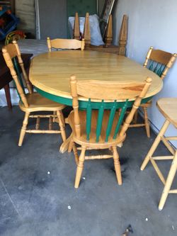 Comedor con 4 sillas