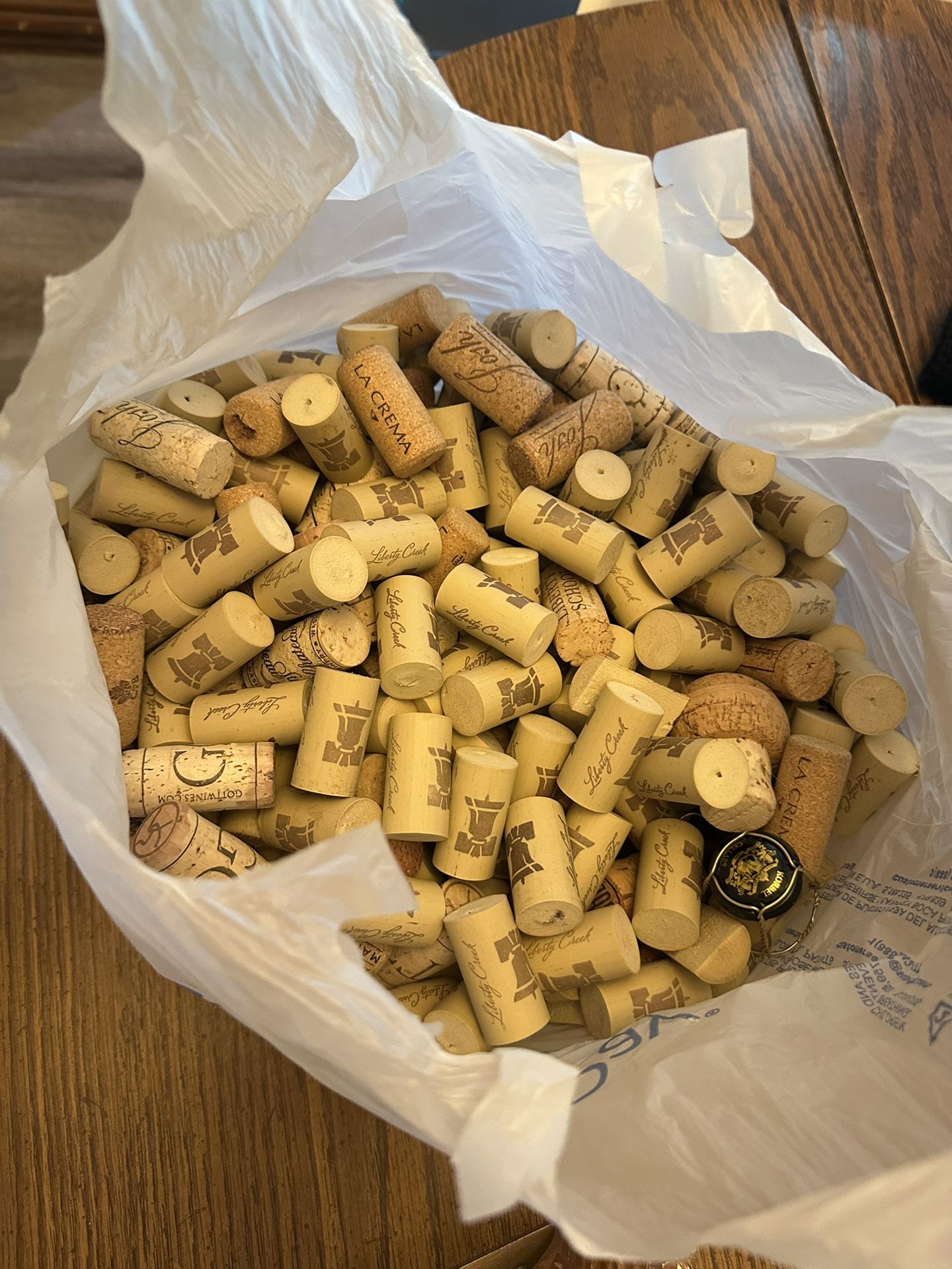 Wine corks 