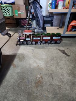 39 In Christmas Train..excellent Condition 