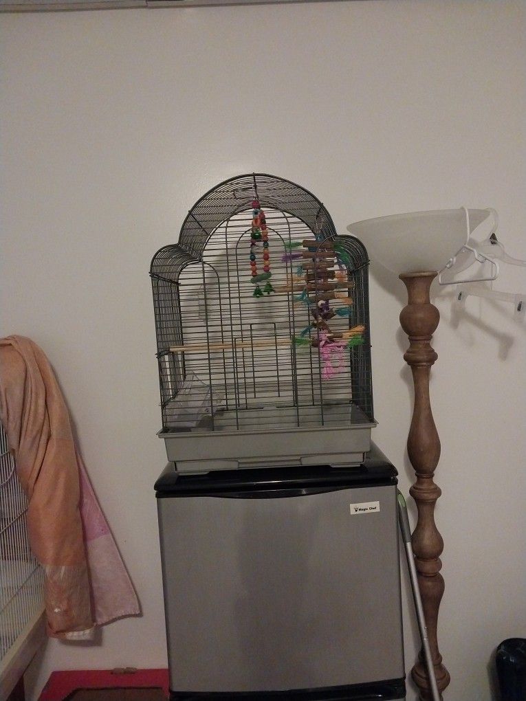 Birdcage for medium or small birds.