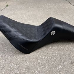 Saddlemen SDC Seat 