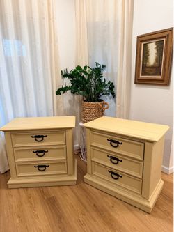 Nightstands (Thomasville) delivery