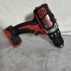 MILWAUKEE POWER DRILL