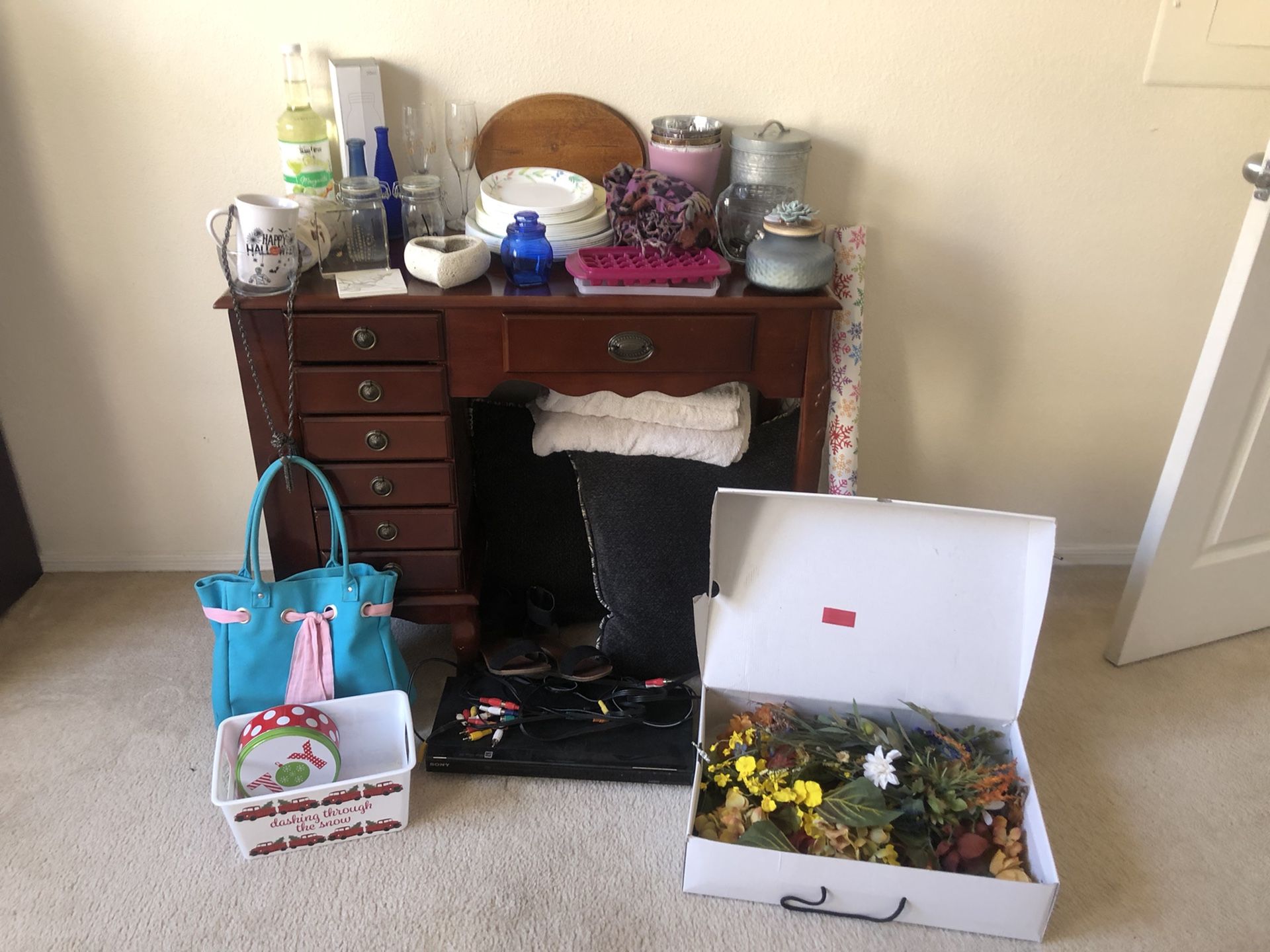 Free Stuff!! I’m Moving
