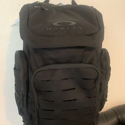Oakley Urban Ruck Backpack 