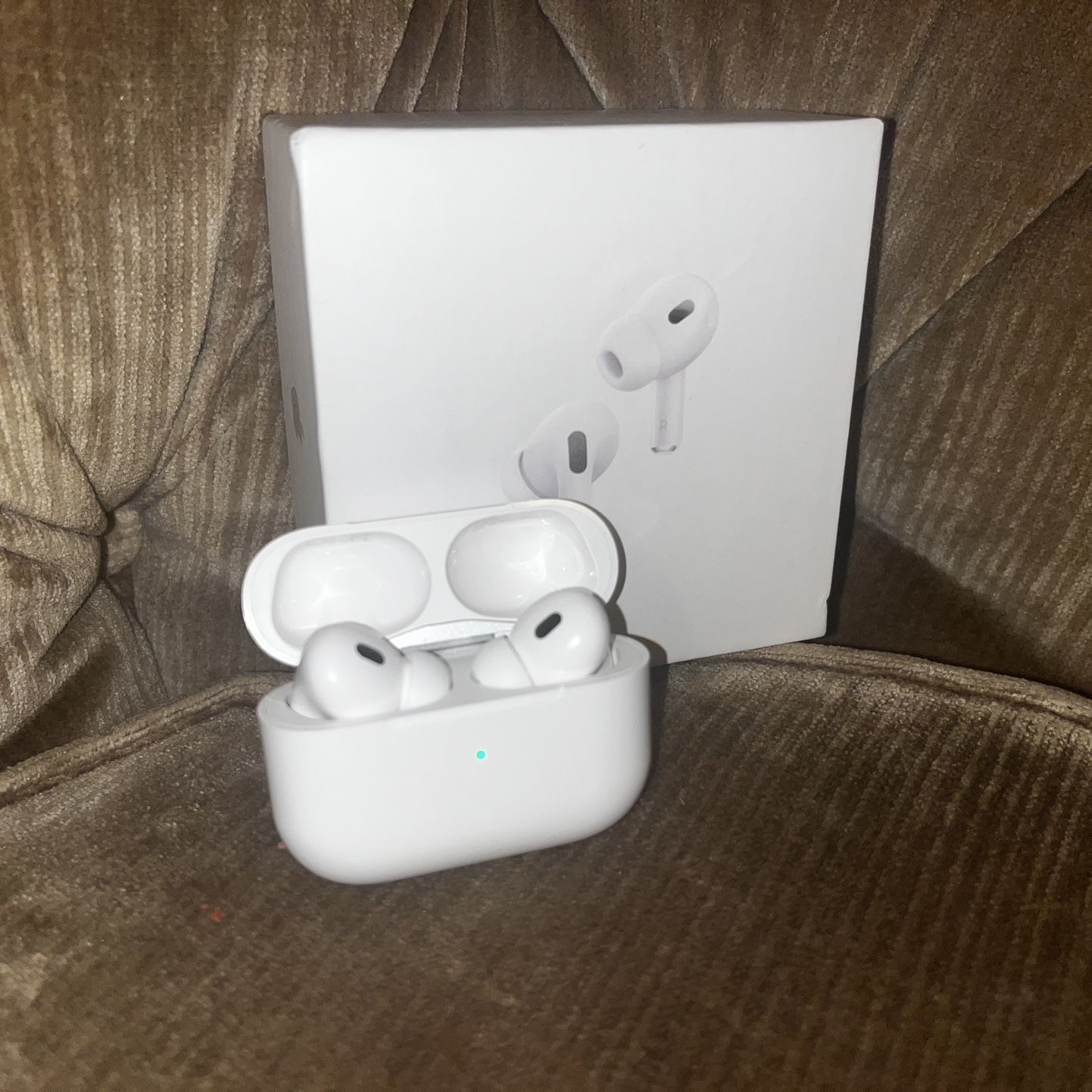 Used Airpods Pro (2nd Generation) - Good Condition, Great Price