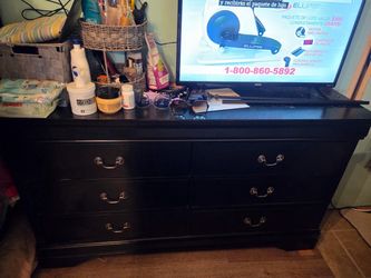 Dresser  new