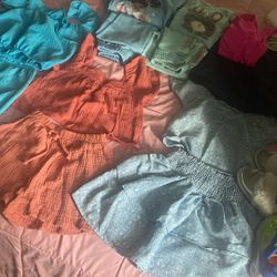 Girls' clothes, in good condition, much more than what you see in the photo, make me an offer