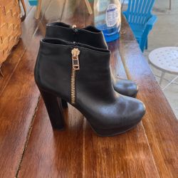 Super Cute Aldo Booties 