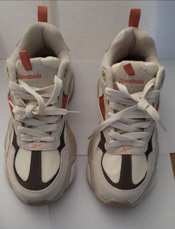 Reebok Royal Charge - Men's Lightweight Sneaker "Size - 9"