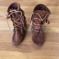 Suede Boots Minnetonka 