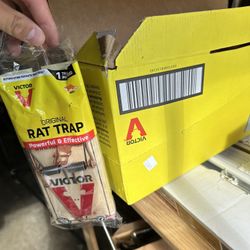 Box Of Rat/Mouse Traps