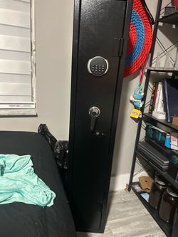 Black gun safe