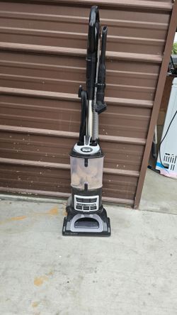 Shark navigator lift-away vacuum