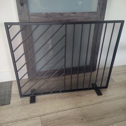 Fireplace screen