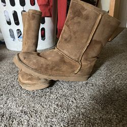 Bear paw Boots Size 8