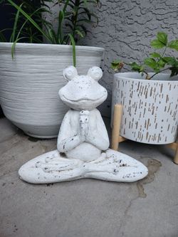 Meditation Garden Frogs - Resin