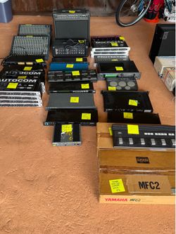 Lodge lot of professional music equipment