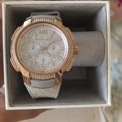  Michael Kors watch