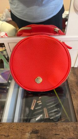 Small round makeup bag