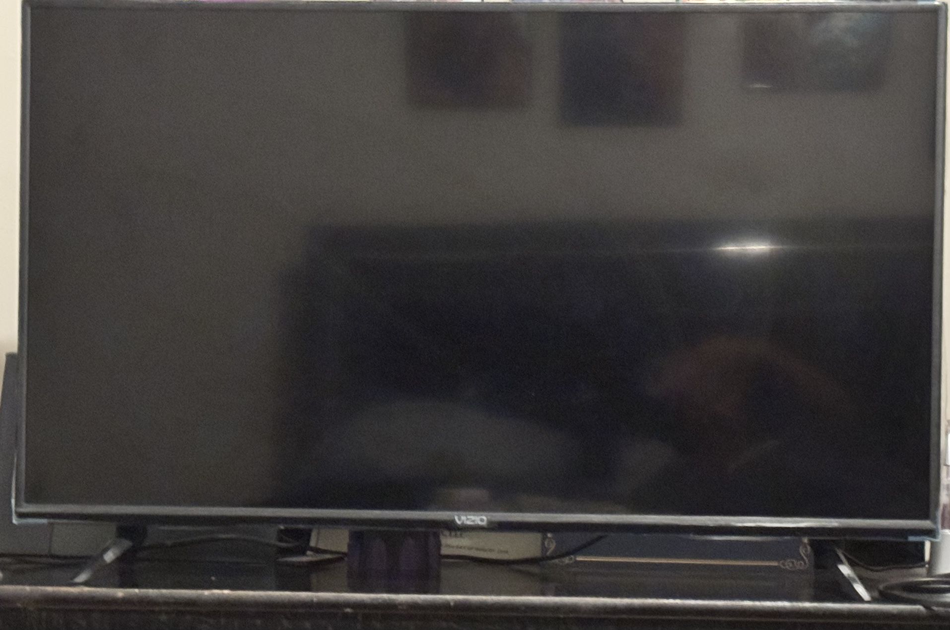 40 Inch Vizio TV
