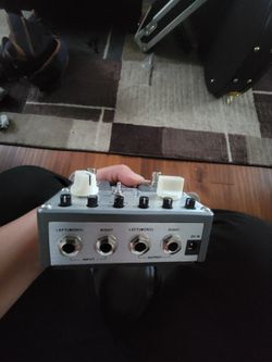 Pedal Delay And Reverb.