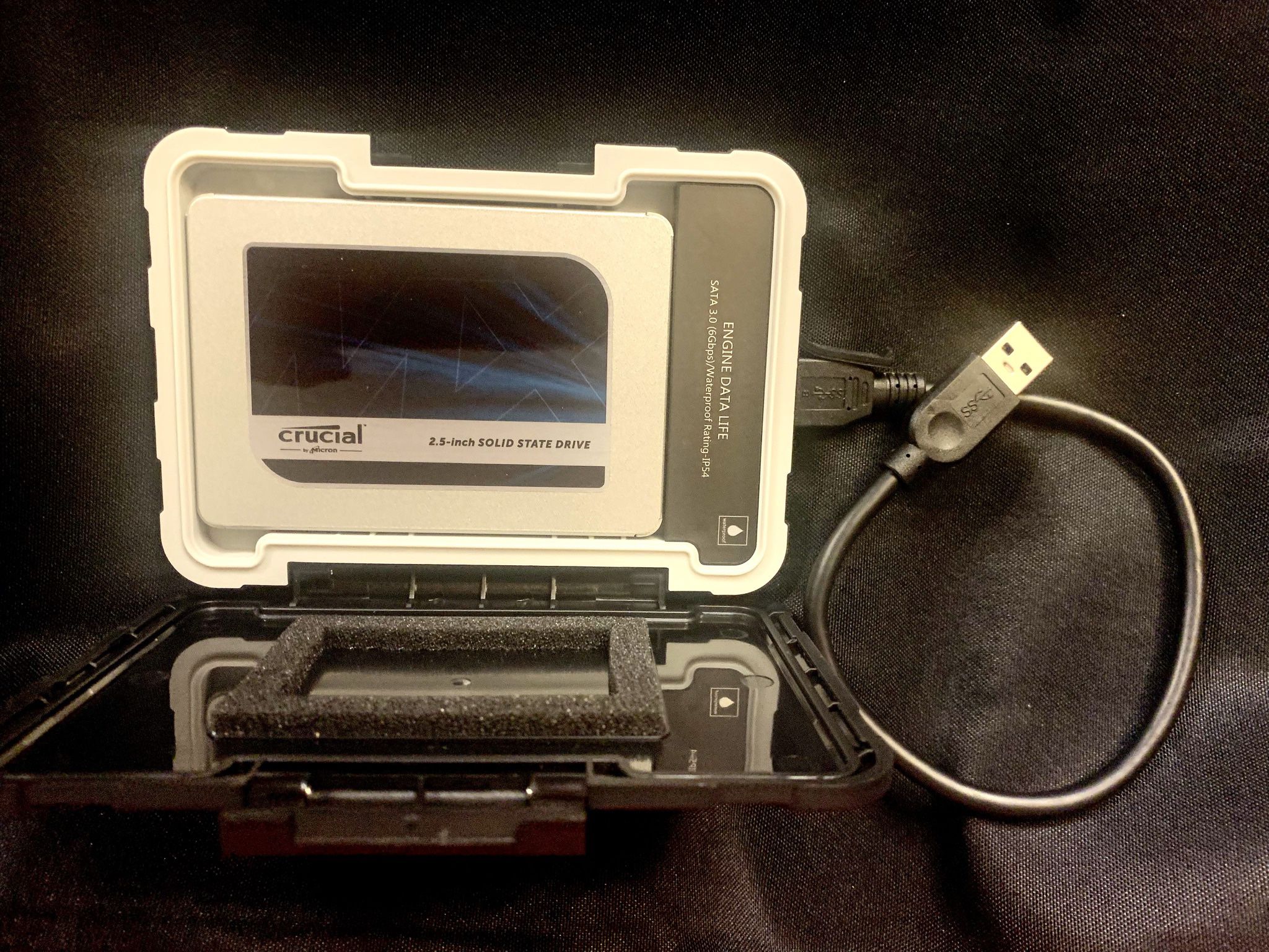 ADATA Crucial MX500 2TB 2.5” SSD Portable Durable External USB 3.1 Hard Drive  (0001)