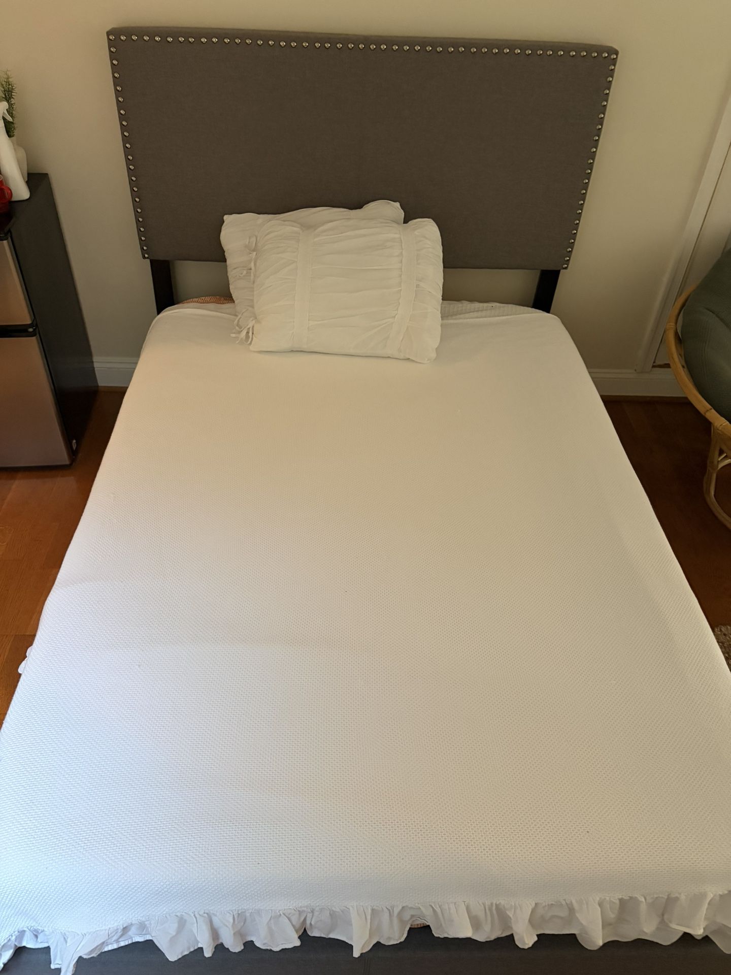 Queen Upholstered Headboard Bed+box Spring  Almost New Gray Studded 