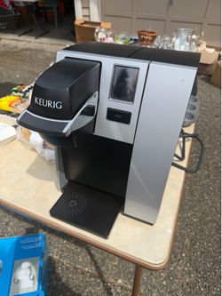 Keurig B150 K-Cup coffee Machine with pods