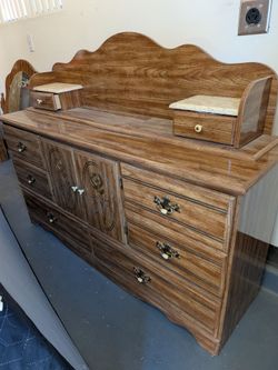 Queen bed set