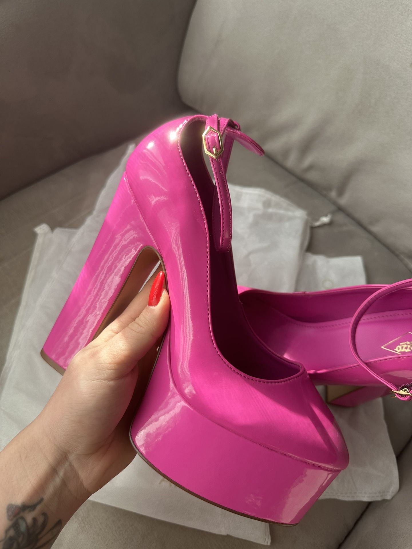 high heels pink sandals