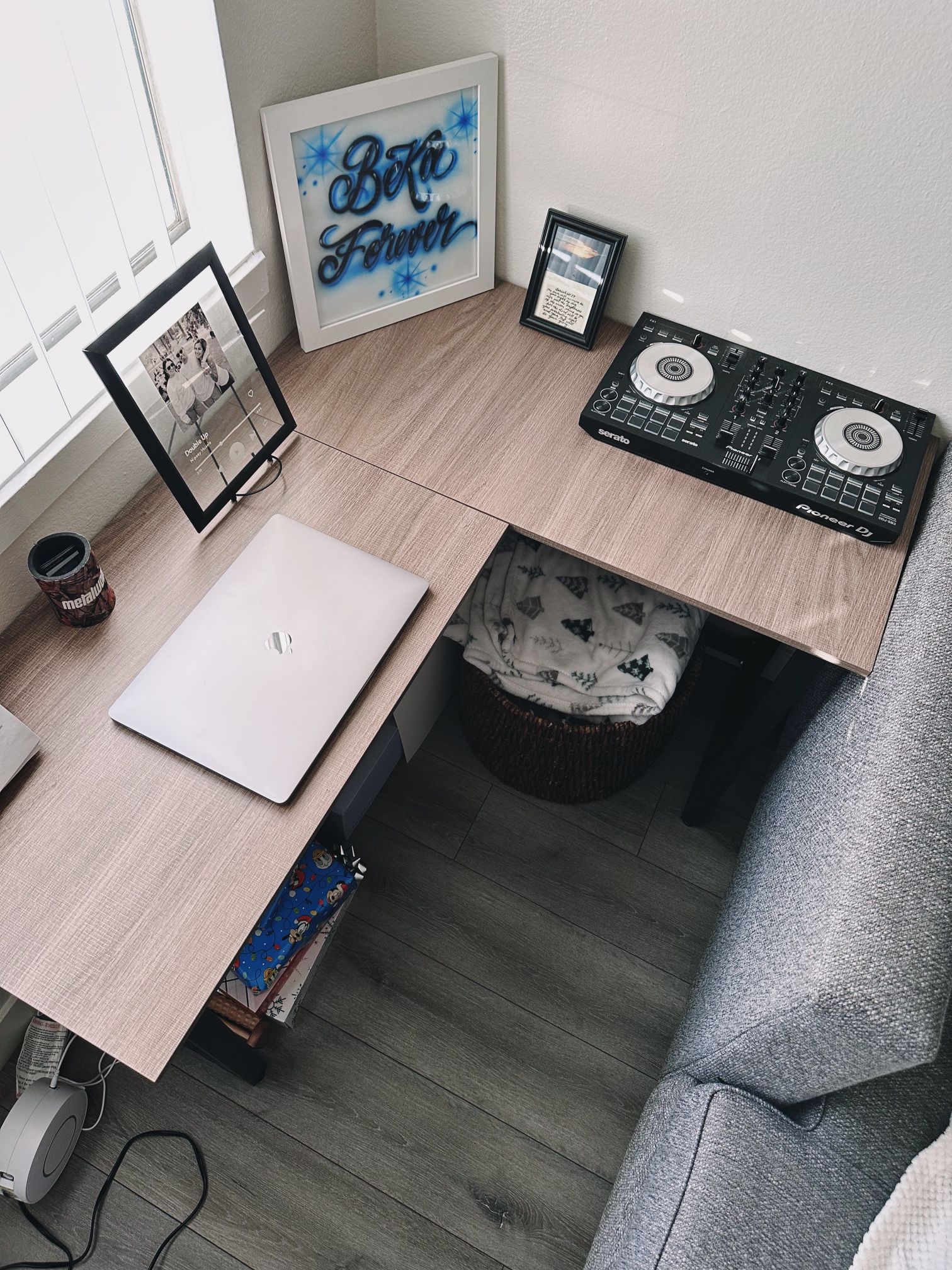 Desk