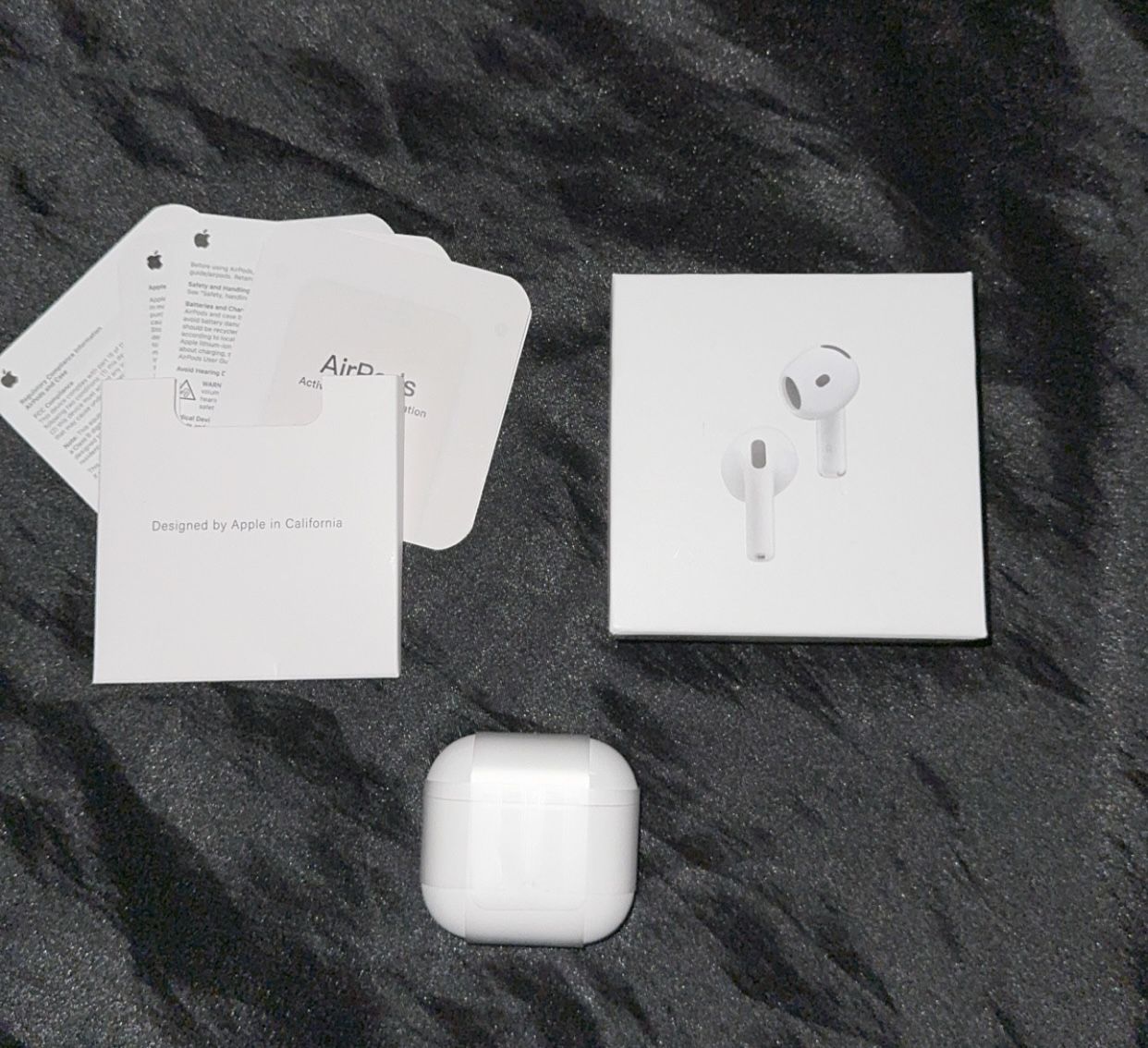 NEW Airpods 4