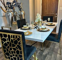 Gorgeous dining set no money down no credit need 0% interest
