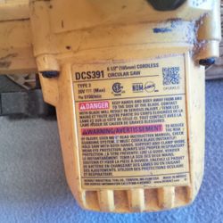 DeWalt Power Saw DCS391