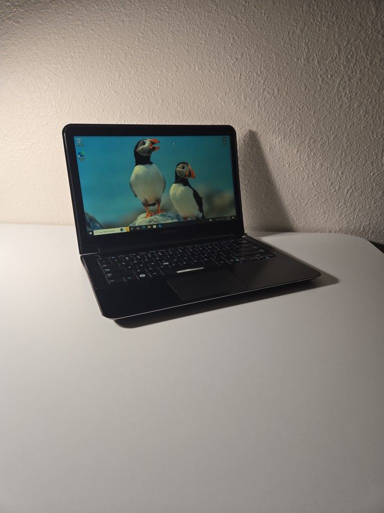 Laptop Samsung 14", i5