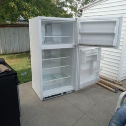 Whirlpool Refrigerator 