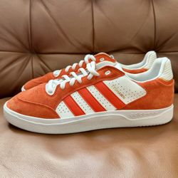 Adidas Tyshawn Low Sneakers
