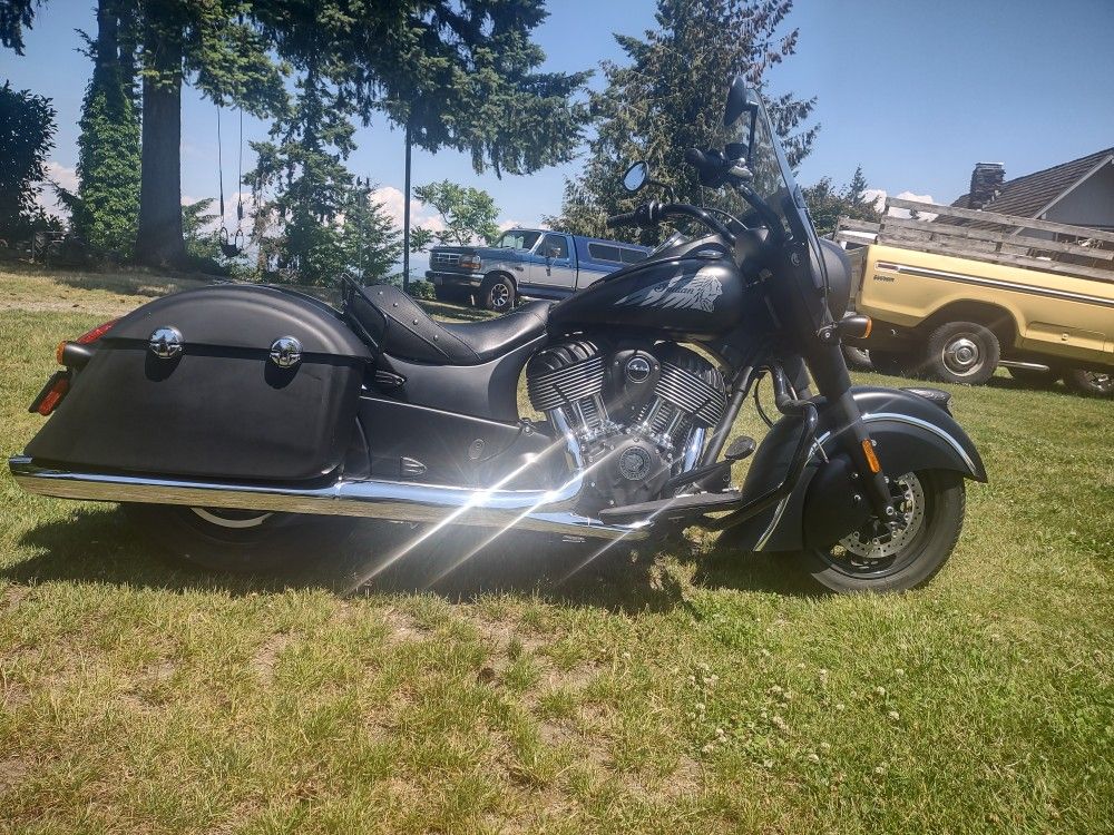 2018 Indian Chief Dark horse