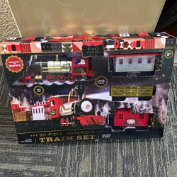 30 PIECE MOTORIZED TRAIN SET 8yrs Old Toys