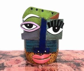 NEW: Abstract Face Planter Pot🪴 🪴Has Drainage Hole