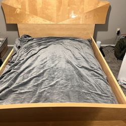 81.5 By 64” Bed Frame Made In Italy 🇮🇹 