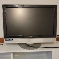 26 Inch Flatscreen TV