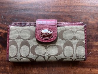 Women’s Coach Wallet