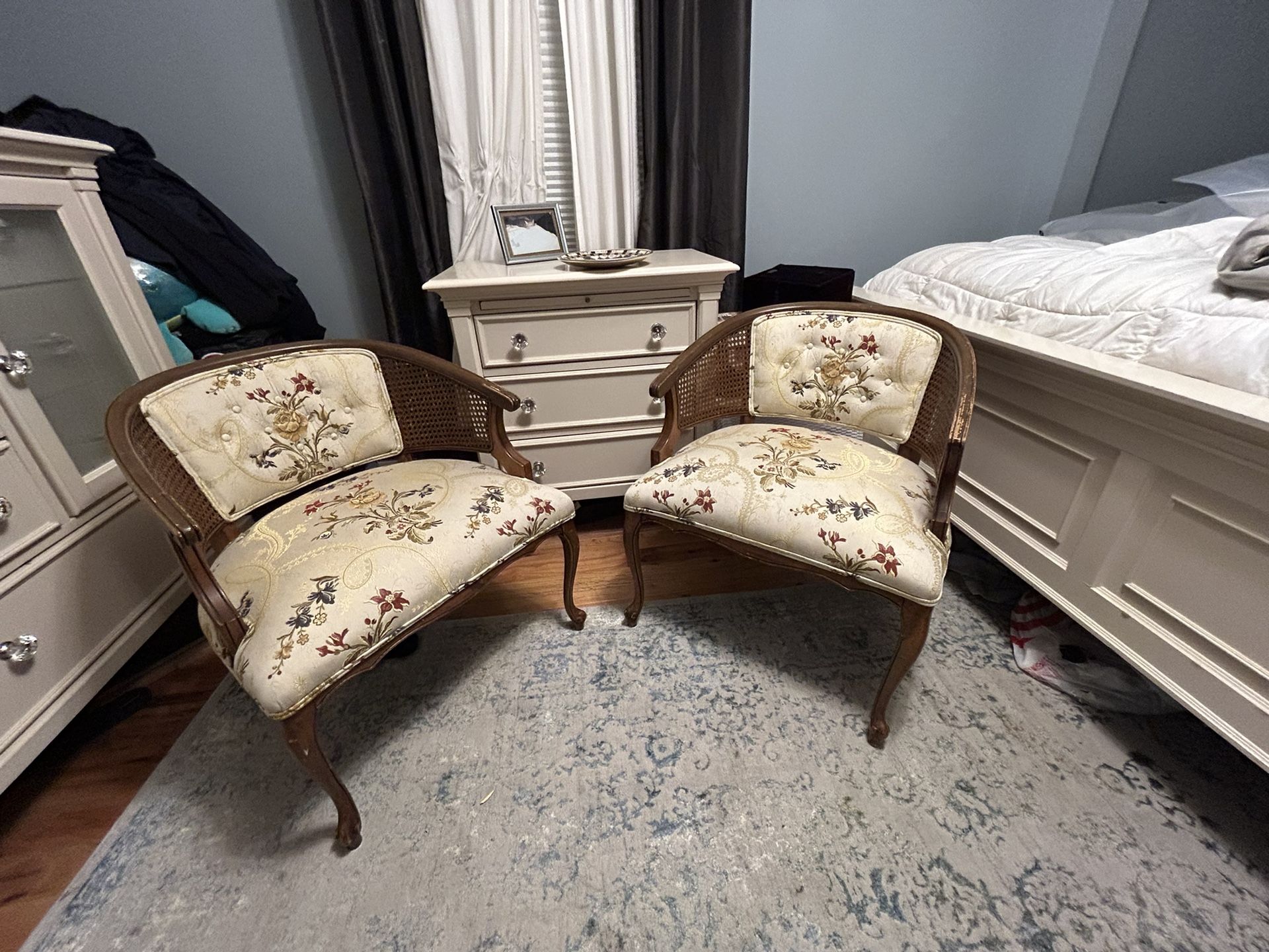 Antique Sitting Chairs