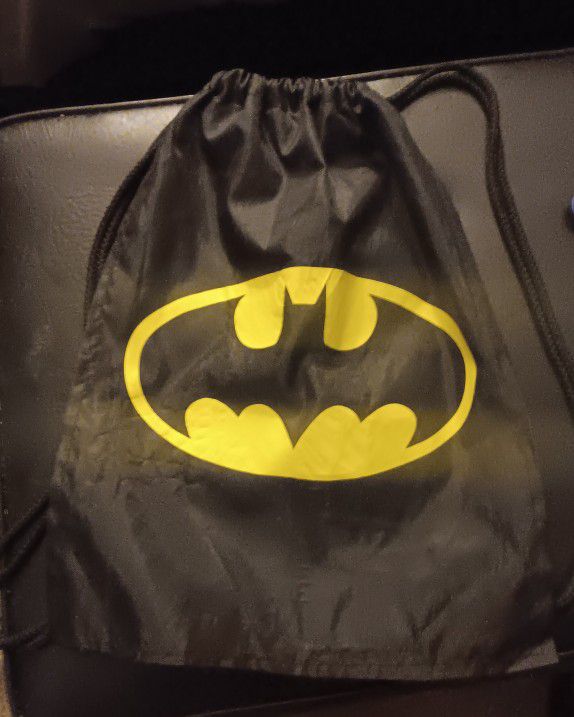 Batman Backpack Bag With Cape Black/Yellow
