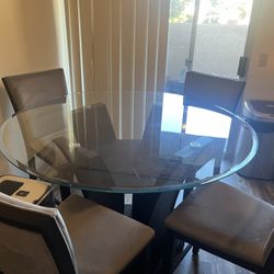 Dining Table 4 Chairs 