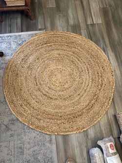 L.R. Home-4Ft Round Jute Rug
