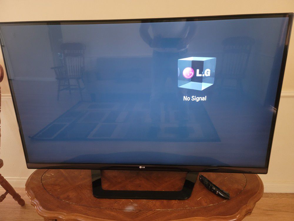 55" LG Smart TV