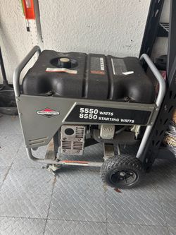 Briggs & Stratton 5550W Portable Generator
